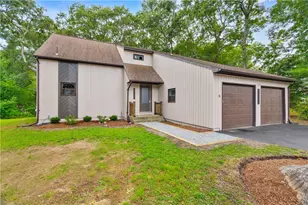 6 Acacia Ct, Coventry, RI 02816 - Photo 1