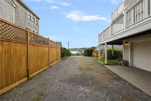 255 Bonnet Point Rd, Narragansett, RI 02882 - Photo 45