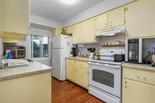400 Narragansett Pkwy, Warwick, RI 02888 - Photo 11