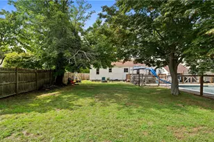 38 Fairfield Ct, Warwick, RI 02889 - Photo 25