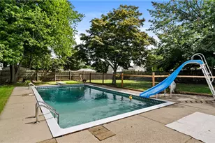 38 Fairfield Ct, Warwick, RI 02889 - Photo 27