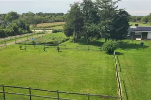 256 Matunuck Beach Rd, South Kingstown, RI 02879 - Photo 5