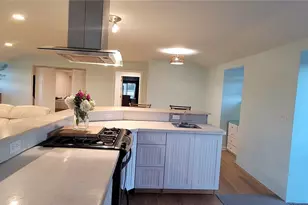 256 Matunuck Beach Rd, South Kingstown, RI 02879 - Photo 15