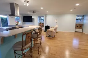 256 Matunuck Beach Rd, South Kingstown, RI 02879 - Photo 17
