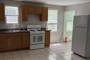 49 Trenton St, Providence, RI 02906 - Photo 25