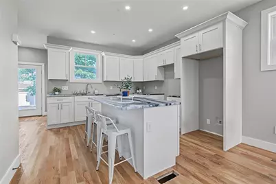 2 Rounds Avenue, East Providence, RI 02915 - Photo 3