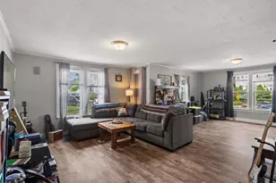 124 Lincoln St, Woonsocket, RI 02895 - Photo 7