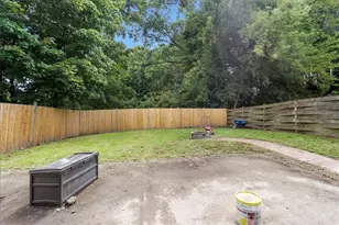 124 Lincoln St, Woonsocket, RI 02895 - Photo 49