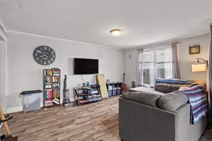 124 Lincoln St, Woonsocket, RI 02895 - Photo 5