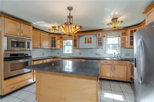6 Restwood Rd, Cranston, RI 02920 - Photo 11