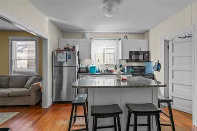 31 W Narragansett Avenue #1, Newport, RI 02840 - Photo 9