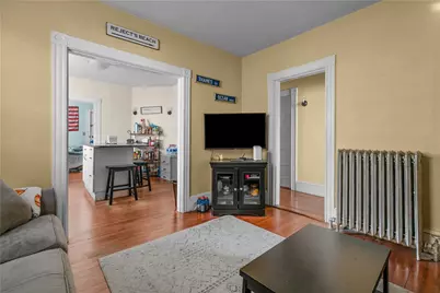31 W Narragansett Avenue #1, Newport, RI 02840 - Photo 7