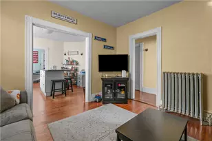 31 W Narragansett Ave, Newport, RI 02840 - Photo 7