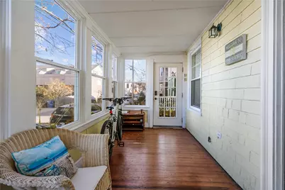 31 W Narragansett Avenue #1, Newport, RI 02840 - Photo 3