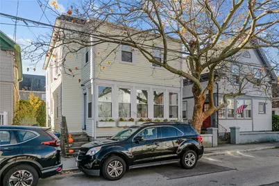 31 W Narragansett Avenue #1, Newport, RI 02840 - Photo 1