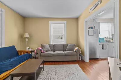31 W Narragansett Avenue #1, Newport, RI 02840 - Photo 5