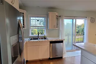 256 Matunuck Beach Rd, South Kingstown, RI 02879 - Photo 11