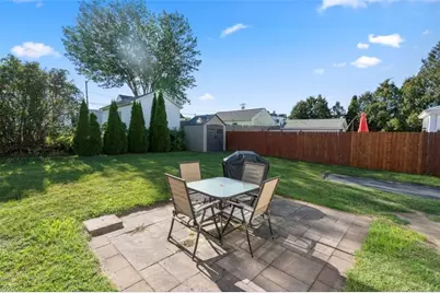 25 Hollywood Avenue, Warwick, RI 02888 - Photo 13