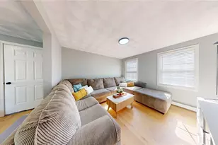 4 Cooke Pl, Warwick, RI 02888 - Photo 17