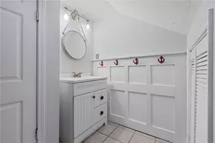 72 Dayton Ave, Warwick, RI 02889 - Photo 17