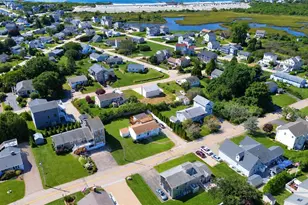 63 Saltaire Ave, Narragansett, RI 02882 - Photo 3