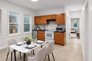 38 East St, Providence, RI 02906 - Photo 3