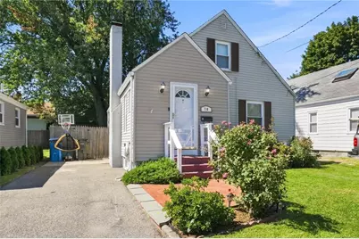 70 Overland Avenue, Cranston, RI 02910 - Photo 3