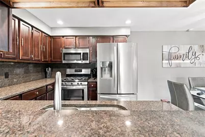200 Mayfield Avenue #C7, Cranston, RI 02920 - Photo 5
