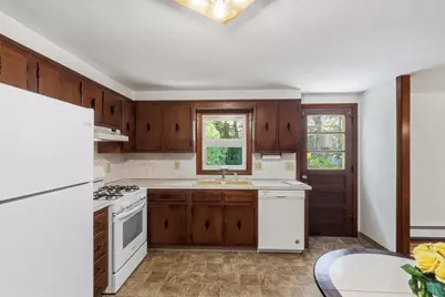 83 Sage Drive, Warwick, RI 02886 - Photo 9