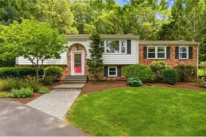 8 Ledgemont Drive, Lincoln, RI 02865 - Photo 3