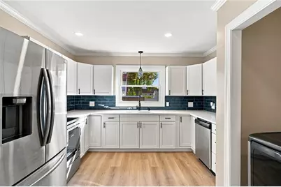 90 Natick Avenue, Warwick, RI 02886 - Photo 7