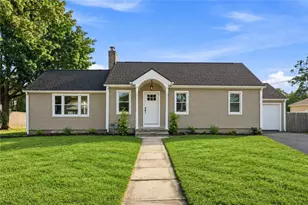 90 Natick Ave, Warwick, RI 02886 - Photo 1