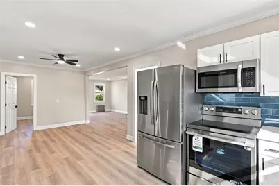 90 Natick Avenue, Warwick, RI 02886 - Photo 9