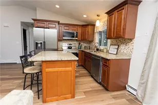 986 Knotty Oak Rd, Coventry, RI 02816 - Photo 17