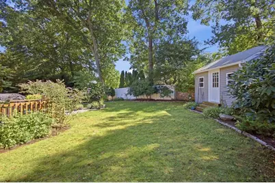 139 Woodstock Lane, Cranston, RI 02920 - Photo 11