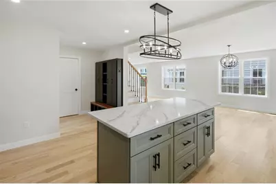 135 Owen Avenue, Pawtucket, RI 02860 - Photo 13