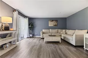 22 Apache Dr, Westerly, RI 02891 - Photo 9