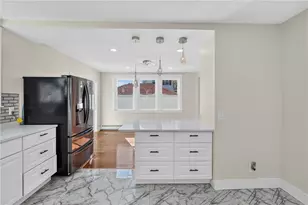 196 Sinclair Ave, Providence, RI 02907 - Photo 3