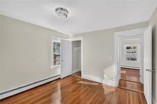 196 Sinclair Ave, Providence, RI 02907 - Photo 21