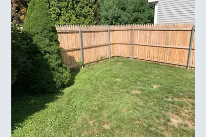 65 Roseneath Avenue, Newport, RI 02840 - Photo 3