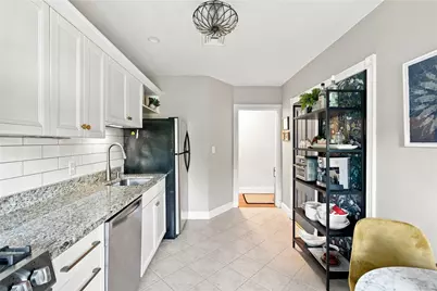 8 Everett Street #3, Newport, RI 02840 - Photo 9