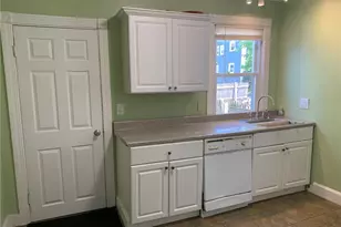 14 Grafton St, Newport, RI 02840 - Photo 5