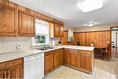 85 Moorland Avenue, Providence, RI 02908 - Photo 9