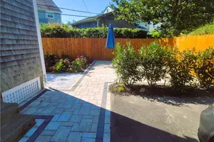 18 Palmer St, Newport, RI 02840 - Photo 21