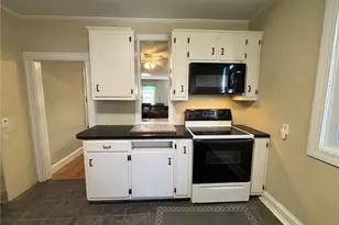 16 Grafton St, Newport, RI 02840 - Photo 3