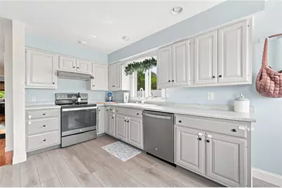 185 Kearns Avenue, Tiverton, RI 02878 - Photo 21