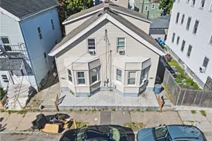 32 Ruggles St, Providence, RI 02908 - Photo 1