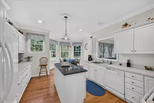 11 Seabury Dr, Westerly, RI 02891 - Photo 15