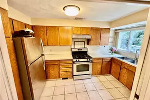 83 Arbor Dr, Providence, RI 02908 - Photo 17