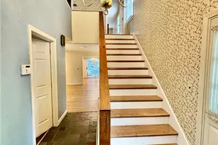 83 Arbor Dr, Providence, RI 02908 - Photo 3